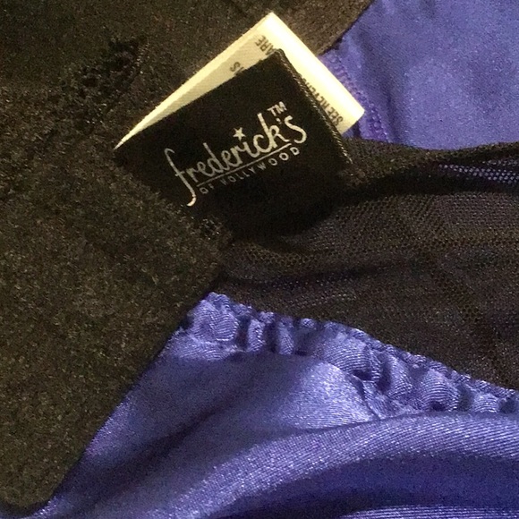 Fredricks Of Hollywood MerryWidow - Picture 8 of 10